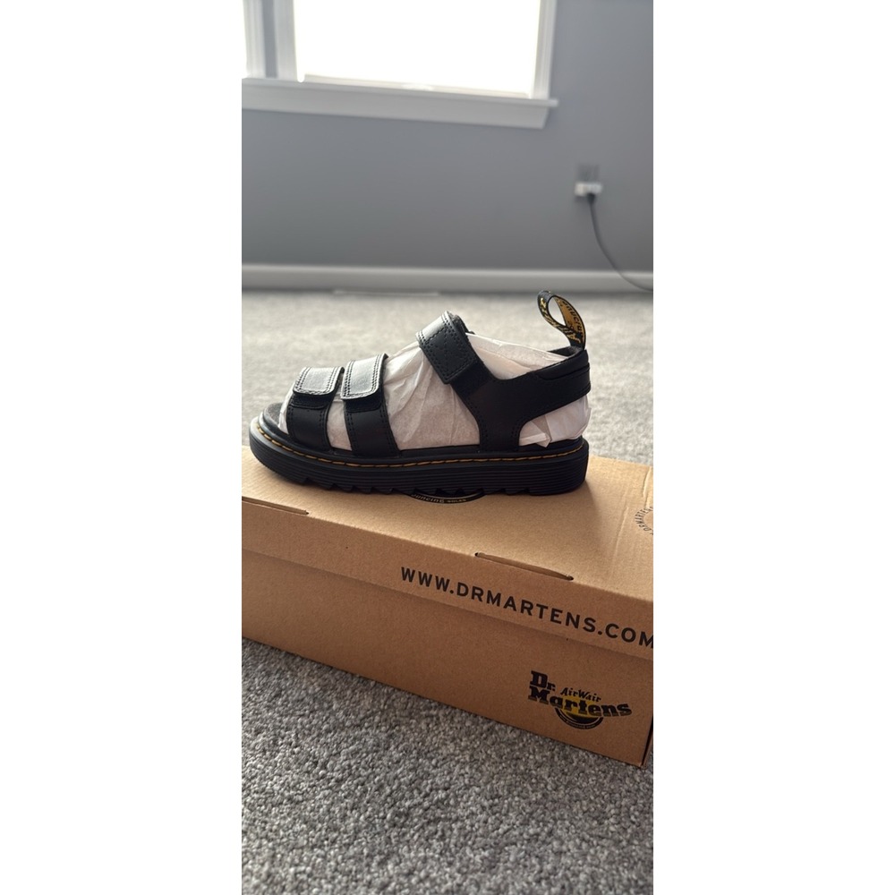 Dr.‎ Martens Klaire Boys Sz 2  Girls Sz 3 Black Strappy Sandal Hook & Loop NEW